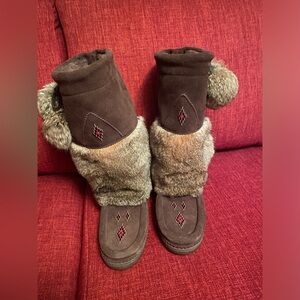 Unisex Dark Brown Suede & Rabbit Fur Manitobah Mukluks With Vibram Rubbe…